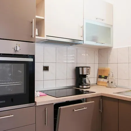 Domus Albus 자다르