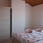 Domus Albus Apartmán *
