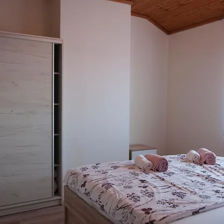 Domus Albus Apartamento *